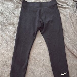 Nike Black 3/4 Leggings